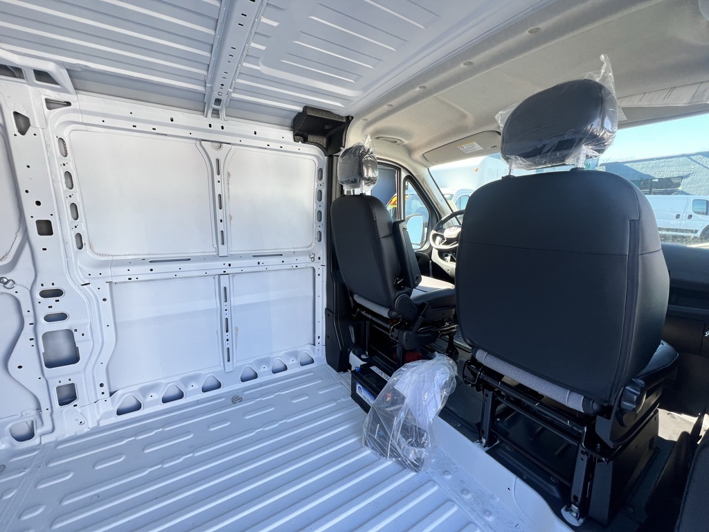Vehicle image 12 of 26