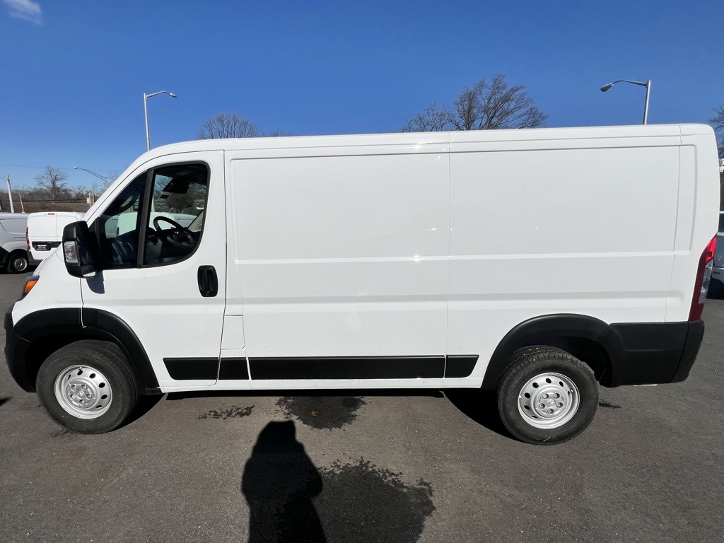 Vehicle image 10 of 26
