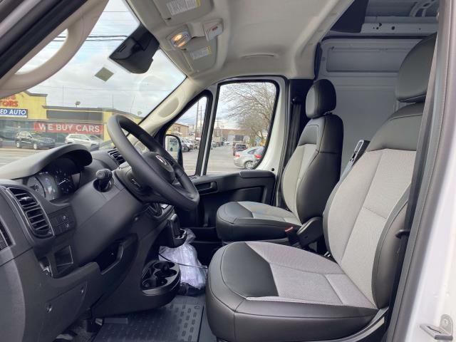 Vehicle image 15 of 30