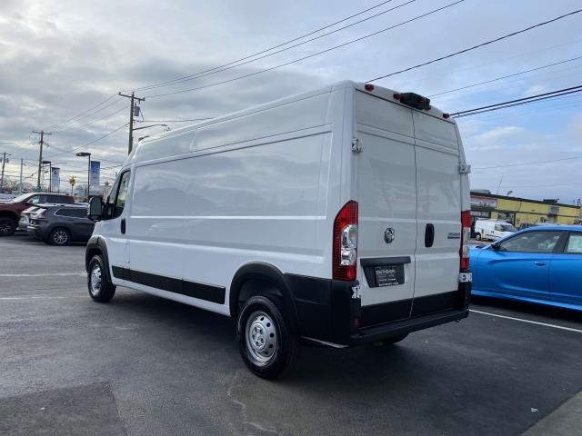 Vehicle image 7 of 30