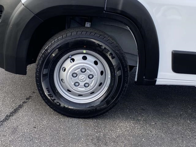 Vehicle image 10 of 30