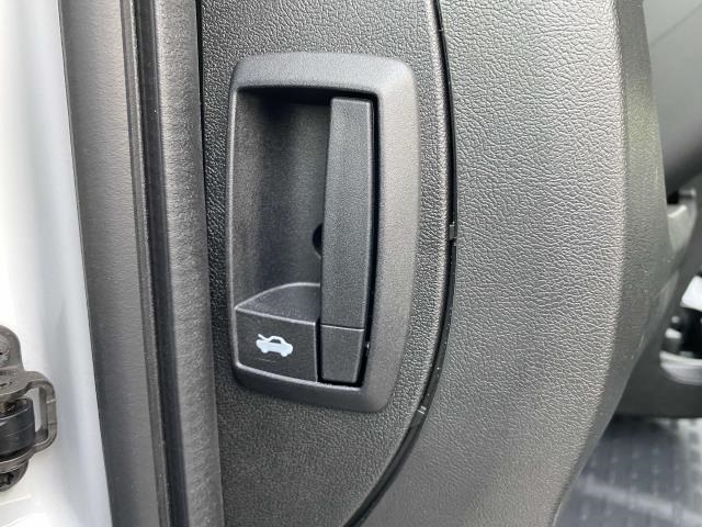Vehicle image 20 of 30