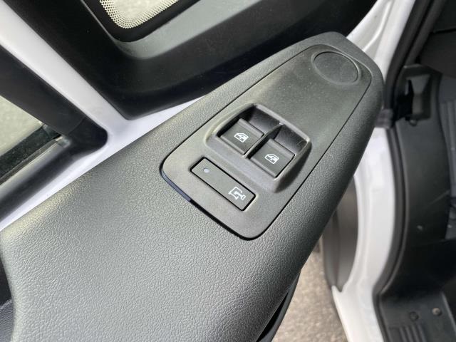 Vehicle image 18 of 30