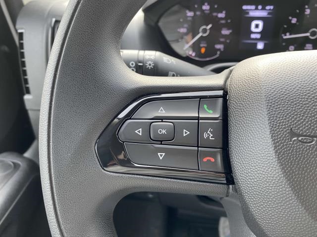 Vehicle image 27 of 30