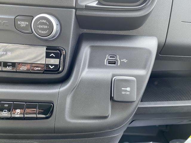 Vehicle image 25 of 30