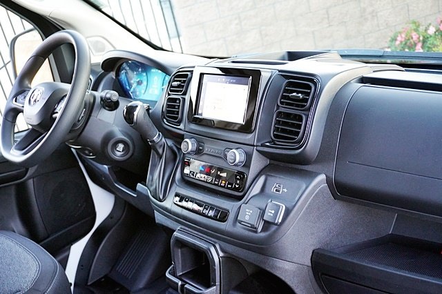 Vehicle image 12 of 45