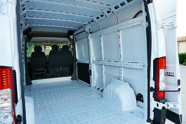 Vehicle image 20 of 45