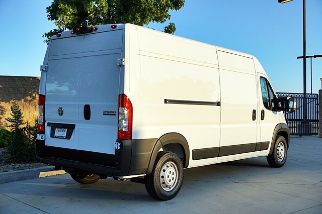 Vehicle image 7 of 45