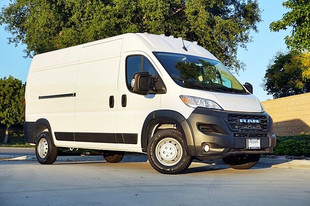 Vehicle image 4 of 45