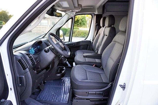 Vehicle image 23 of 45