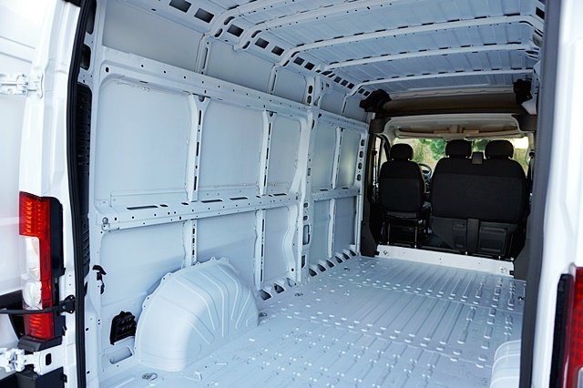 Vehicle image 21 of 45