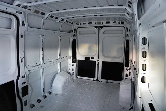 Vehicle image 25 of 45
