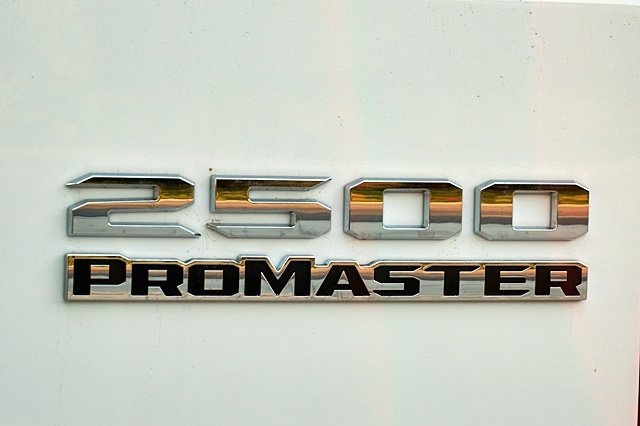 Vehicle image 10 of 45