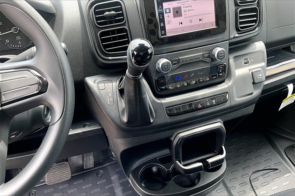 Vehicle image 13 of 22
