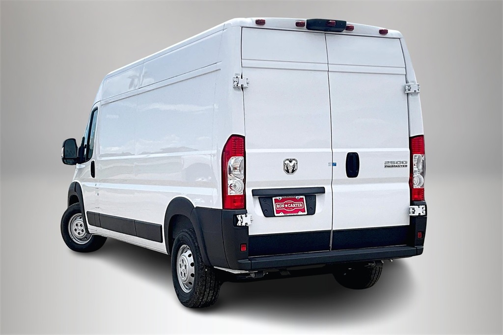 Vehicle image 5 of 22