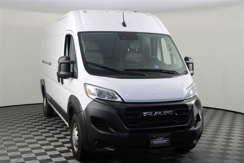 Vehicle image 7 of 56