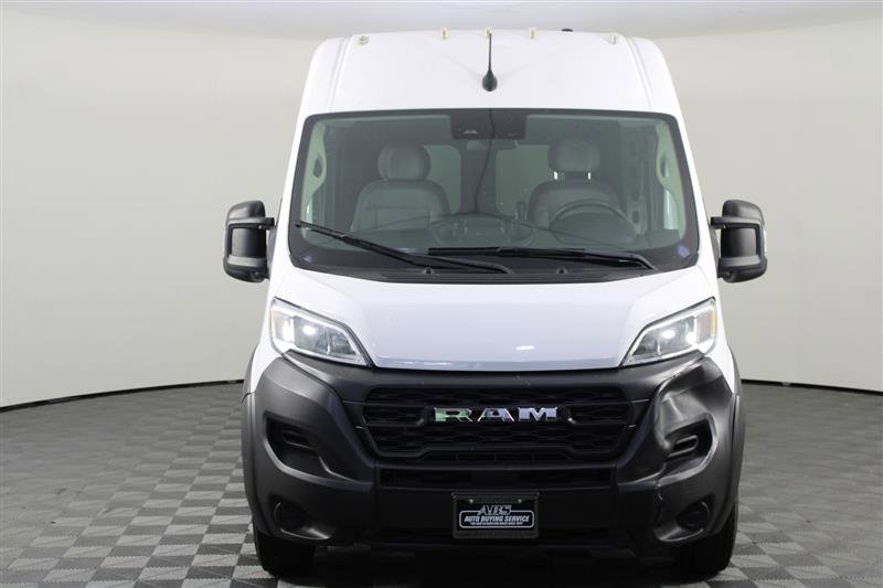 Vehicle image 5 of 56