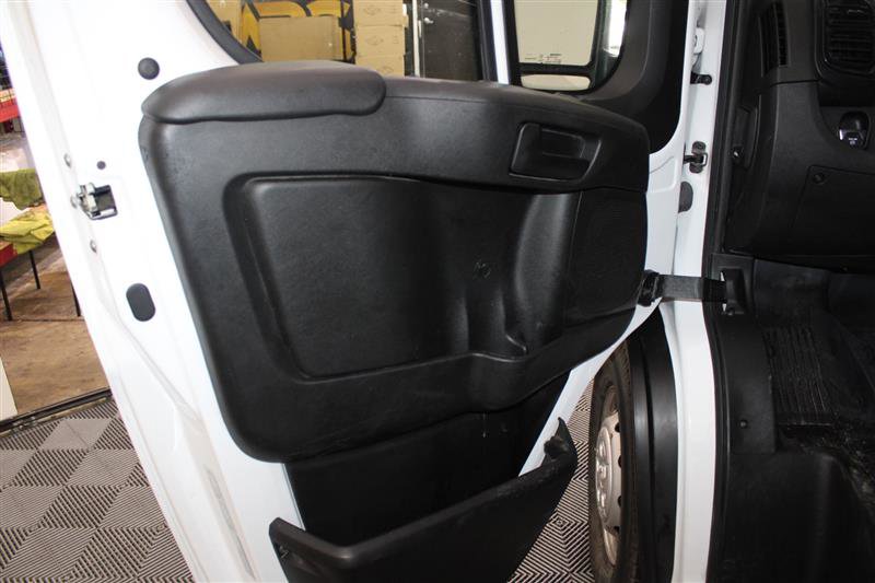 Vehicle image 28 of 56