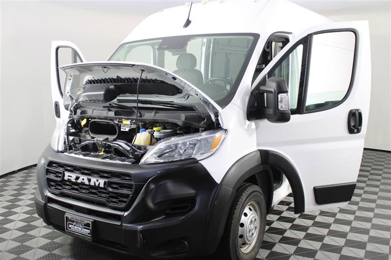 Vehicle image 4 of 56