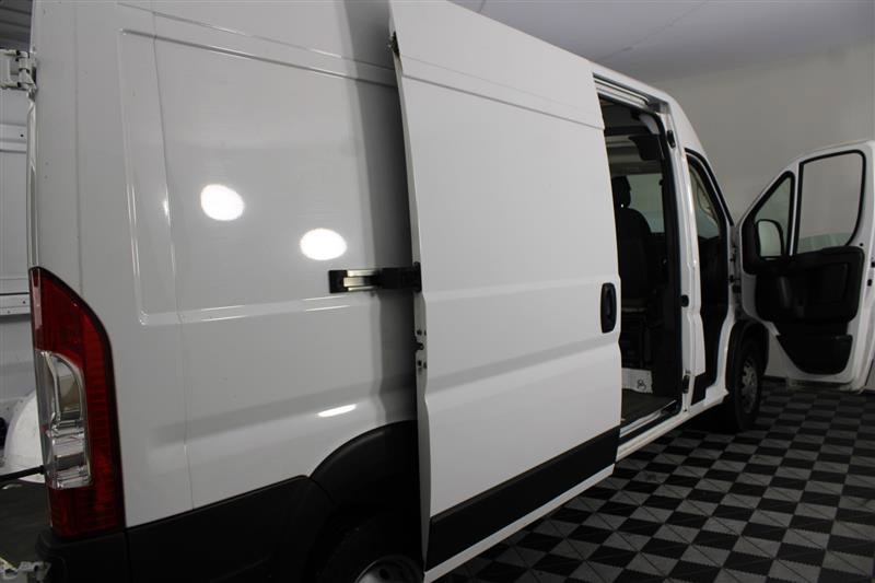 Vehicle image 11 of 56