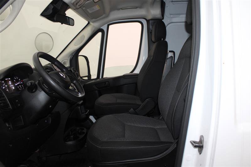 Vehicle image 32 of 56
