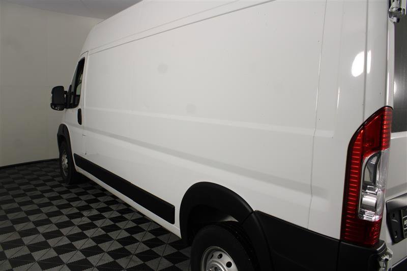 Vehicle image 13 of 56
