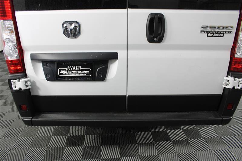 Vehicle image 9 of 56