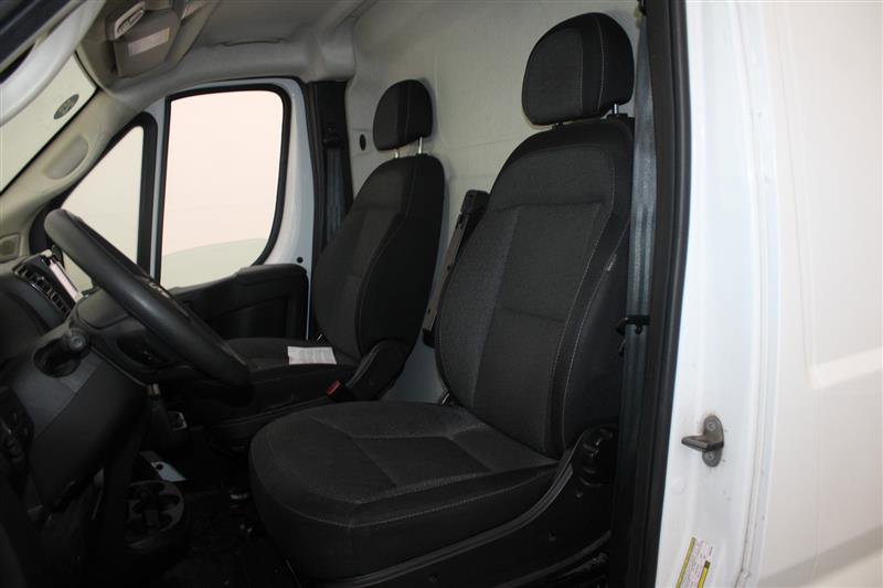 Vehicle image 14 of 20