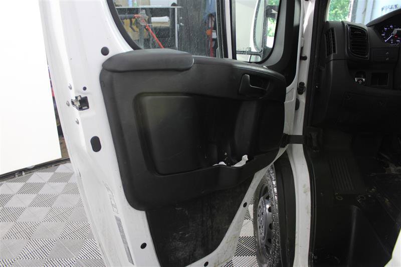 Vehicle image 10 of 20