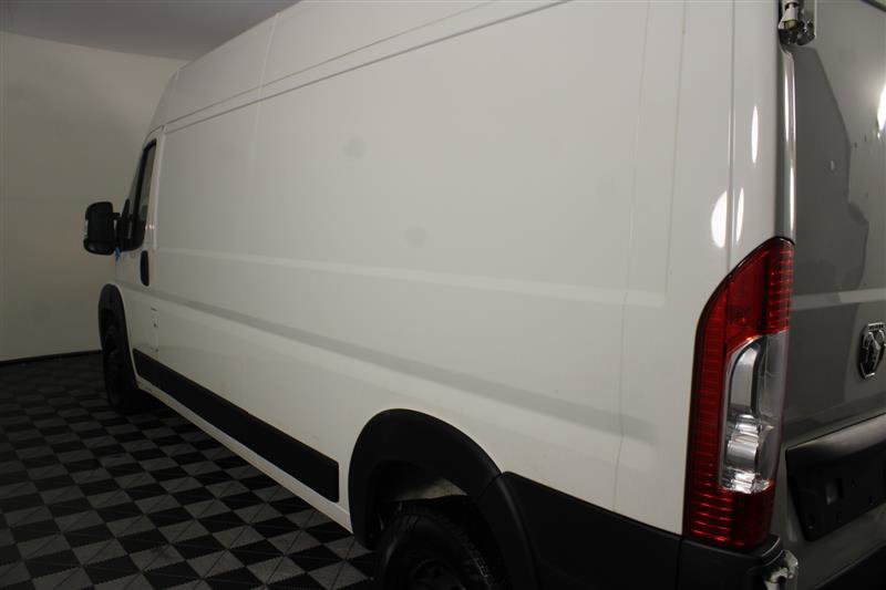 Vehicle image 8 of 20