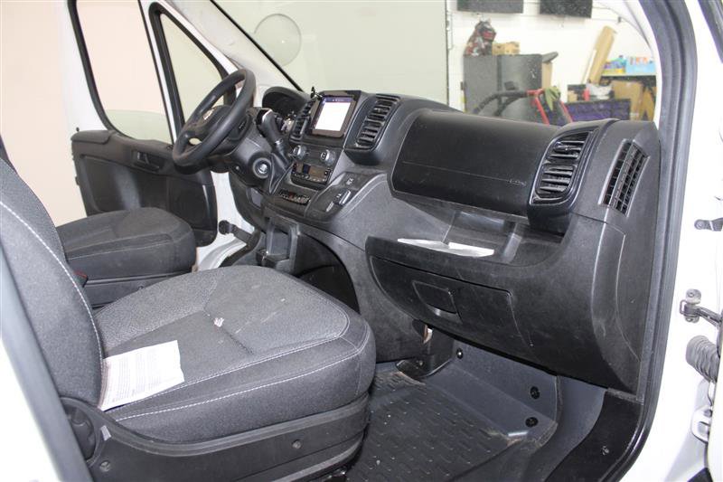 Vehicle image 16 of 20