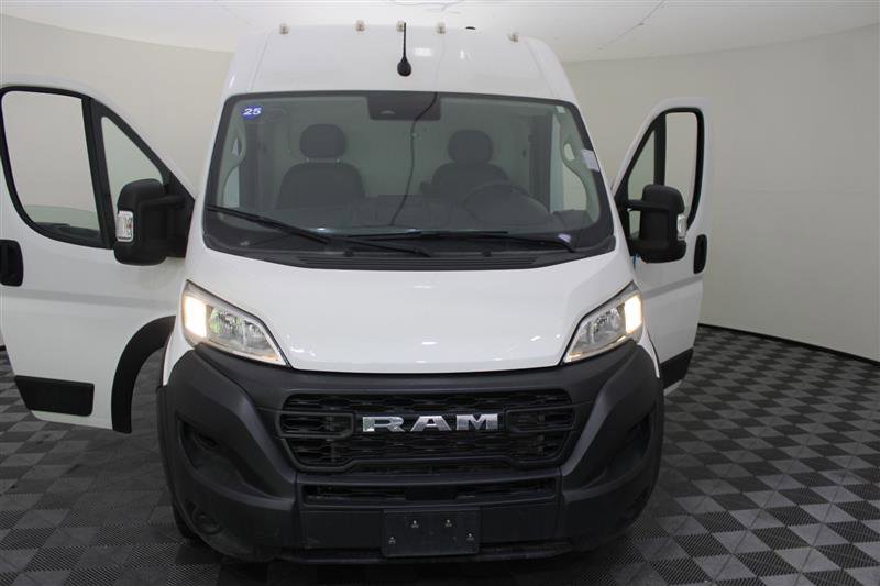 Vehicle image 4 of 20