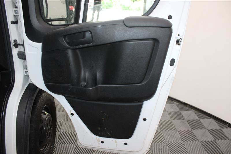 Vehicle image 15 of 20