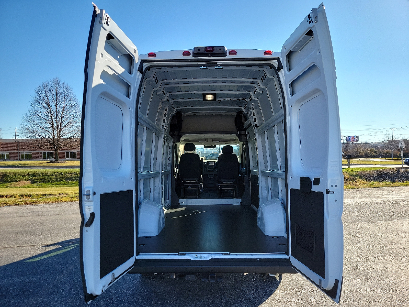 Vehicle image 19 of 20