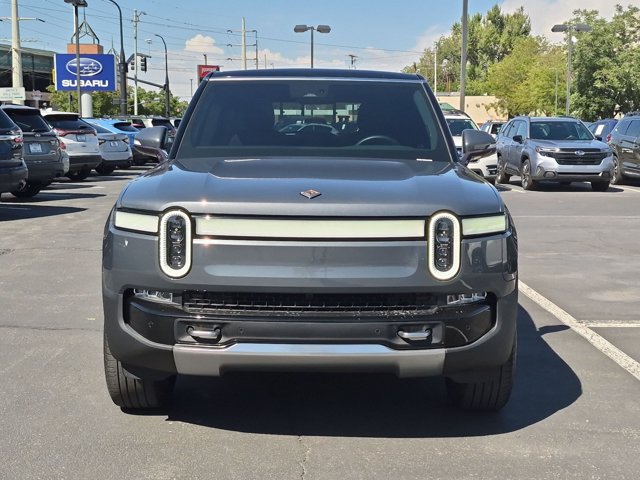 2023 Rivian R1S Adventure Image 3 of 31