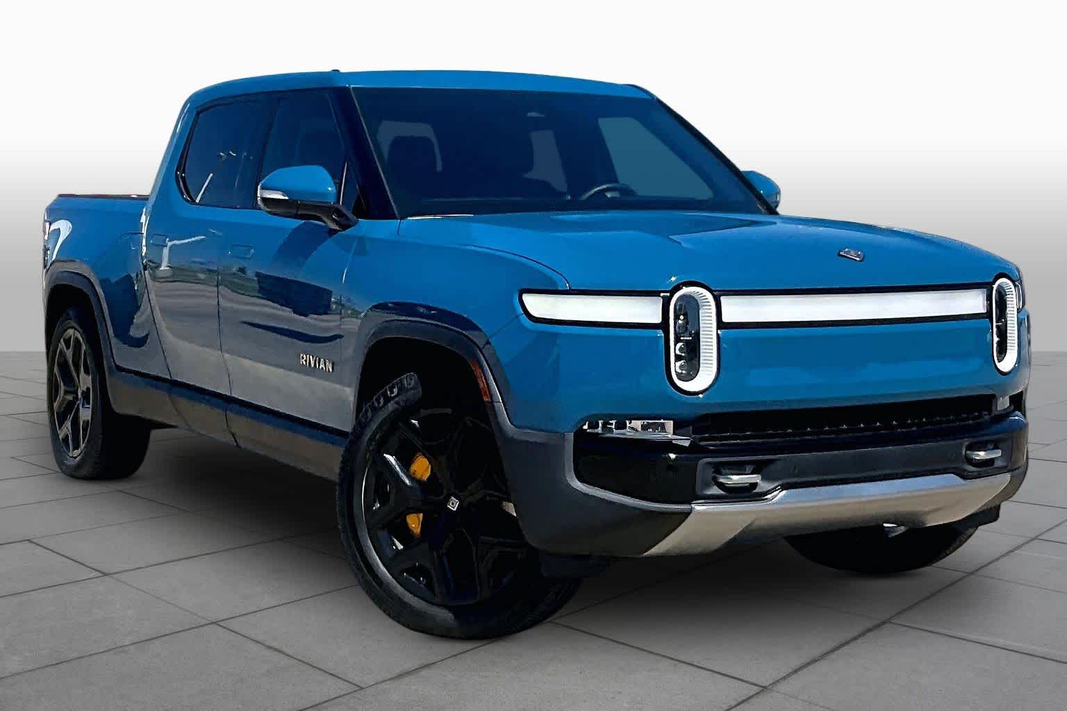 2023 Rivian R1T Adventure Image 3 of 33