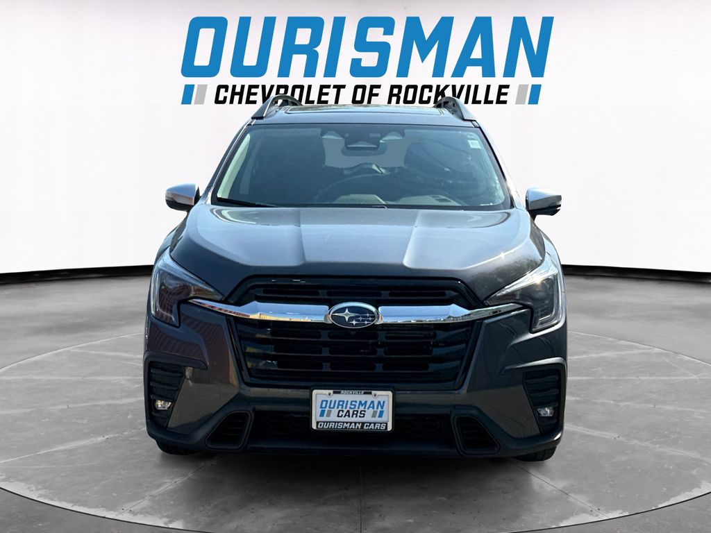 2023 Subaru Ascent Limited Image 2 of 30