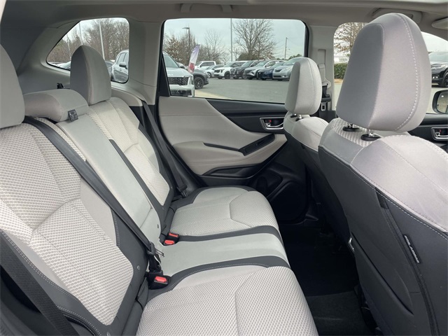 2023 Subaru Forester Premium Image 11 of 39