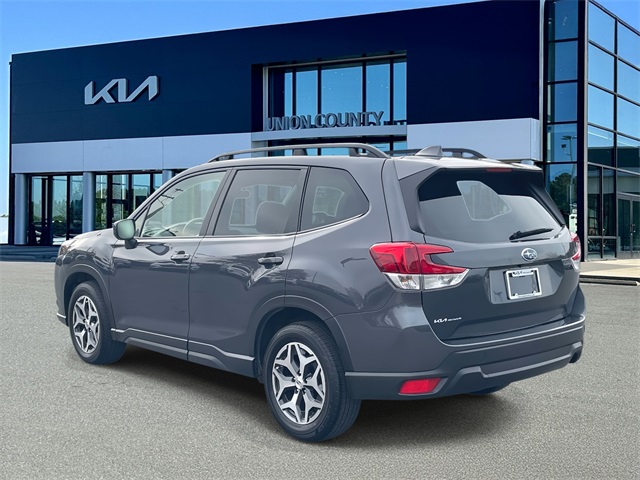 2023 Subaru Forester Premium Image 6 of 39