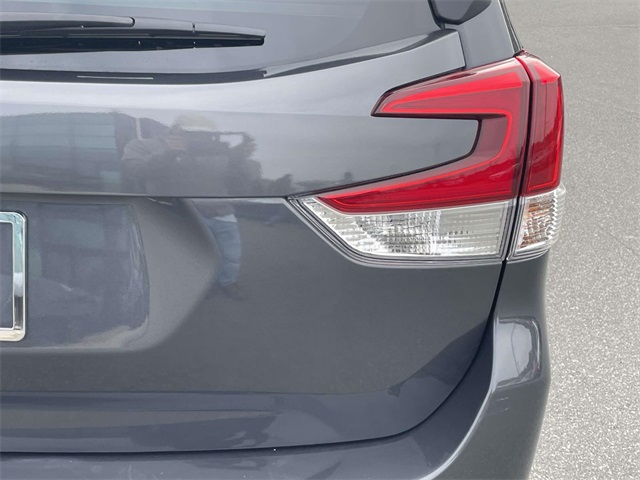 2023 Subaru Forester Premium Image 9 of 39