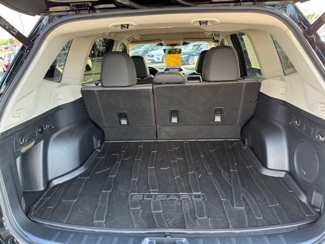 Vehicle image 21 of 49