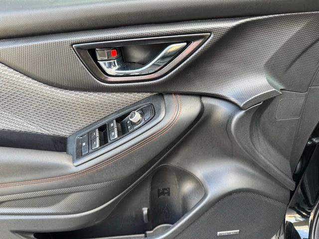 Vehicle image 23 of 49