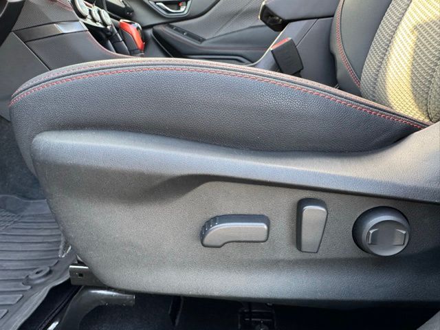 Vehicle image 25 of 49