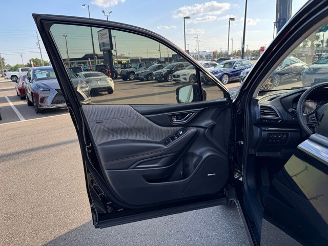 Vehicle image 17 of 49