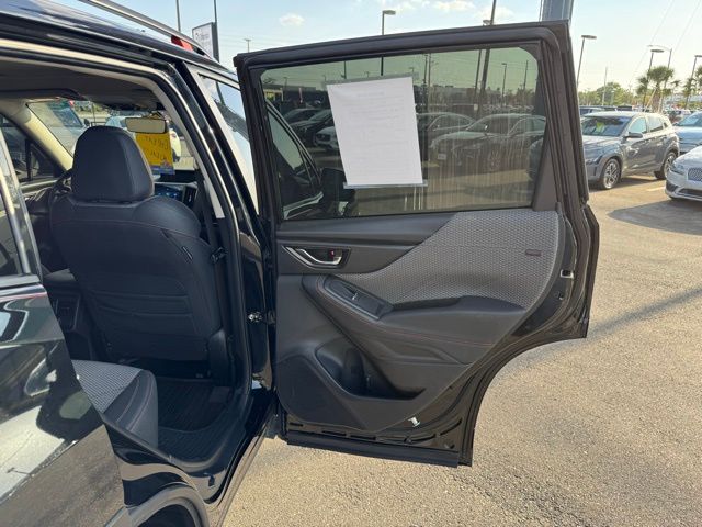 Vehicle image 41 of 49