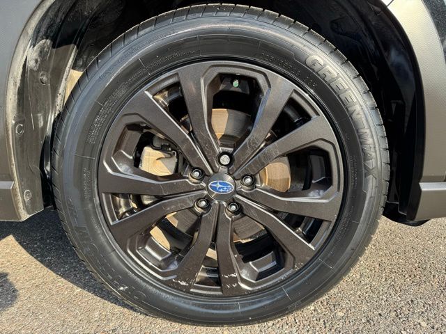 Vehicle image 13 of 49