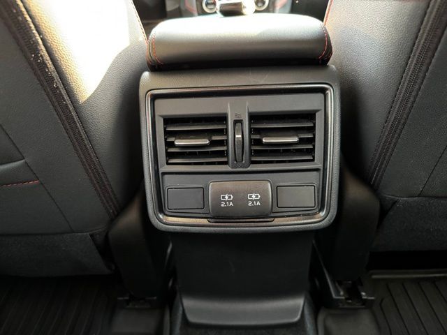 Vehicle image 39 of 49