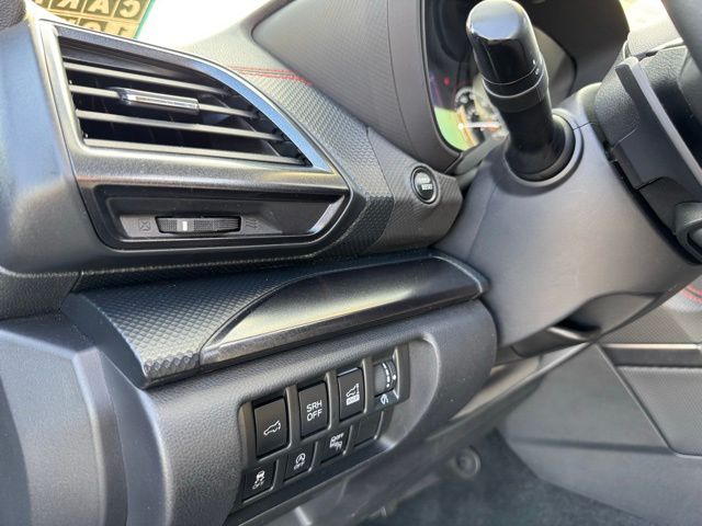 Vehicle image 26 of 49