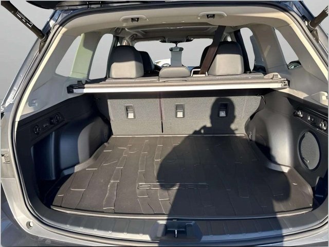 2023 Subaru Forester Touring Image 8 of 34