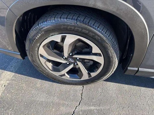 2023 Subaru Forester Touring Image 7 of 34